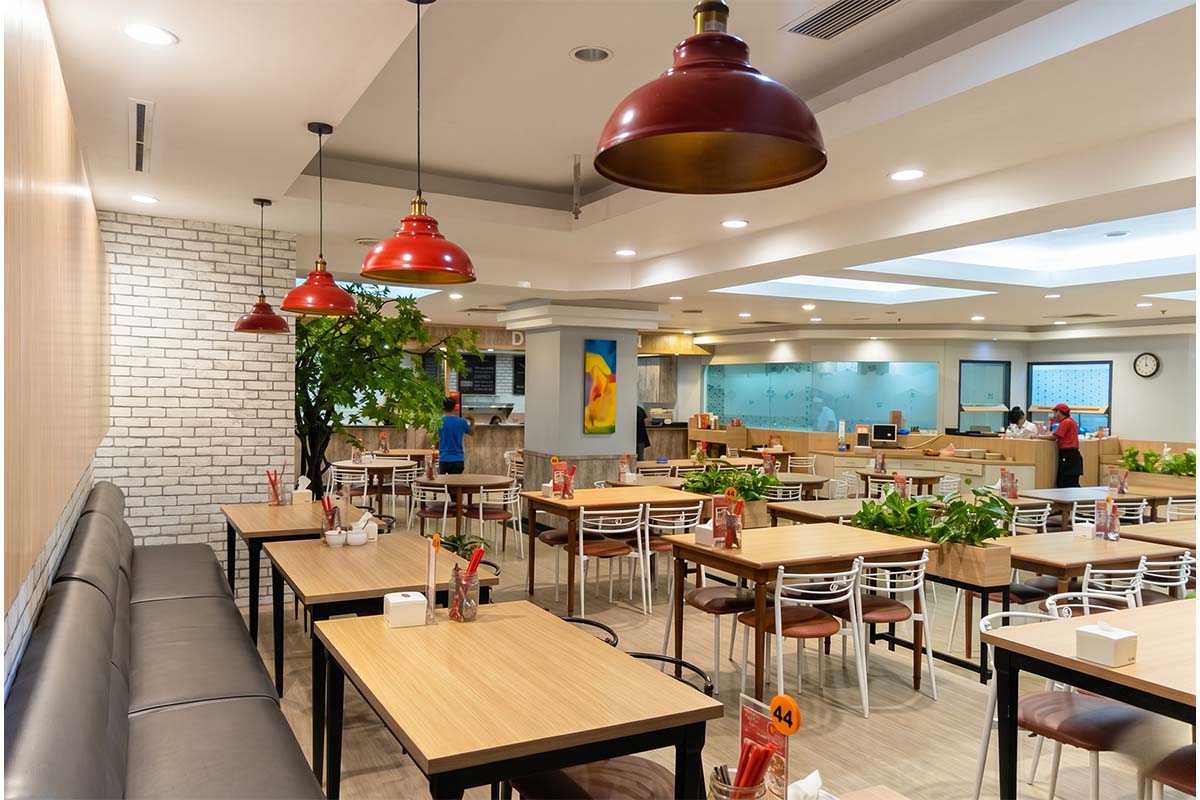Bakmi Permata — interior detail