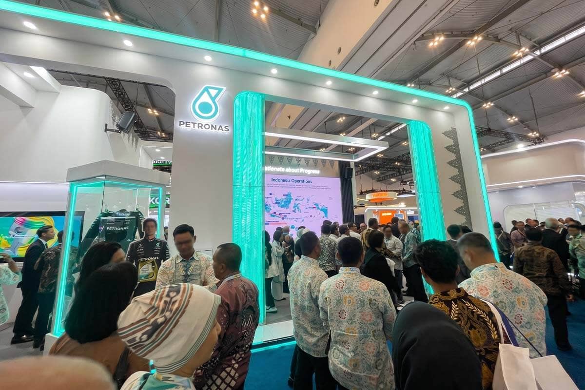 Petronas booth — VIP meeting zone